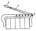 LEVER-TYPE GRIP FOR BRIQUETTES