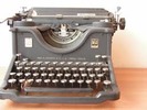 Macchina da scrivere Olivetti M40