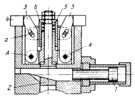 WEDGE-LEVER MECHANISM OF A HYDRAULIC SELF-CENTERING CLAMPING DEVICE